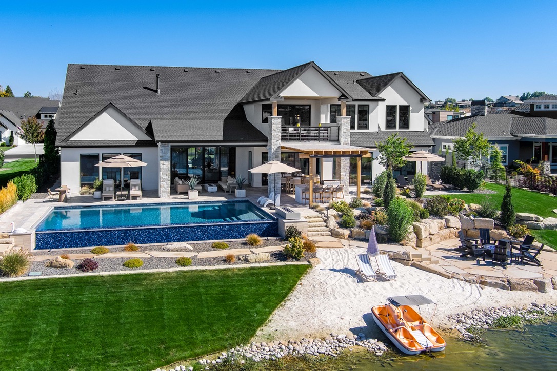 09474EED-5DEE-4B20-962E-FD77433713BE_1_105_c